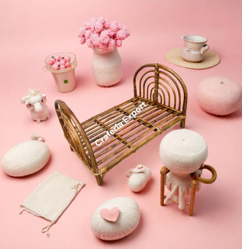 Bamboo Cane Newborns Bed / Basket / Infant Girl Photography Props / Posing basket for Photography / Cane Cradle Bed