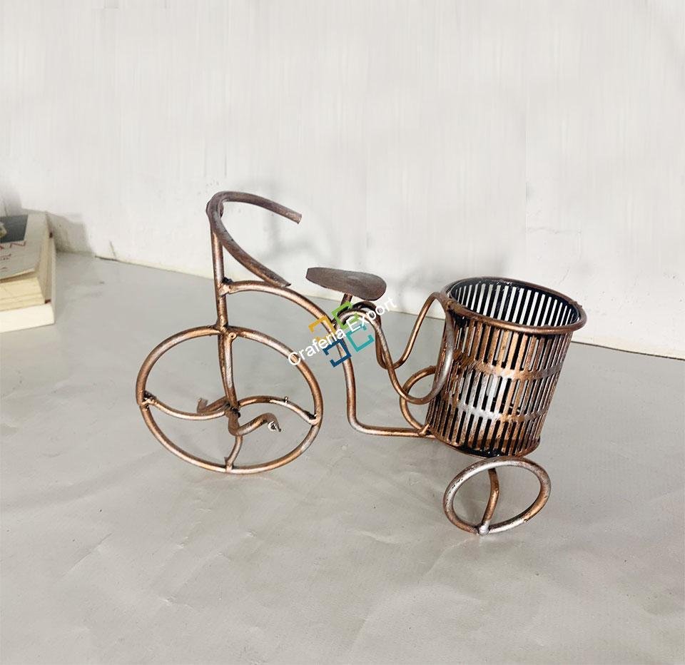 Antique Cycle Table top Showpiece of Metal Crafted Pen Stand/Desk Organizer