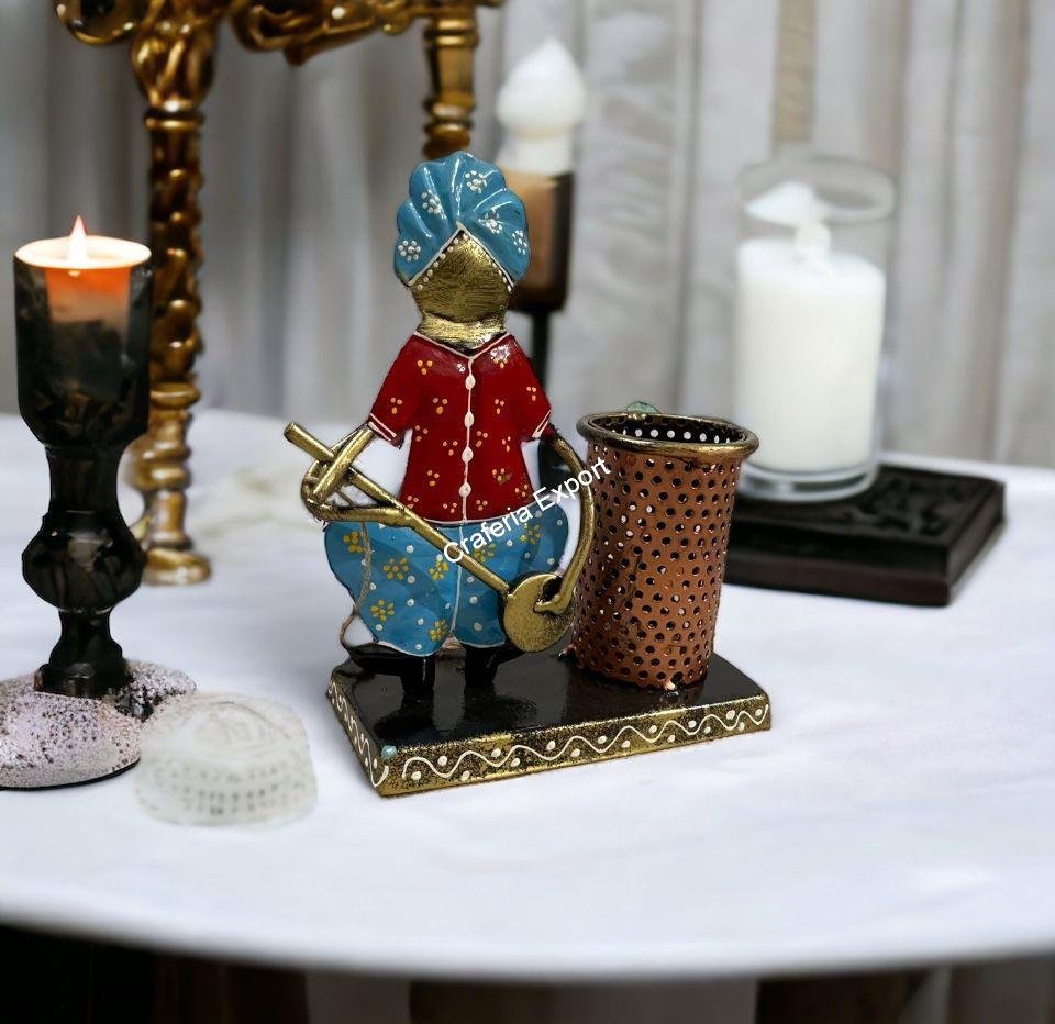 Musical Men Metal Pen Holder/Desk Organizer Showpiece for office / home / gifts