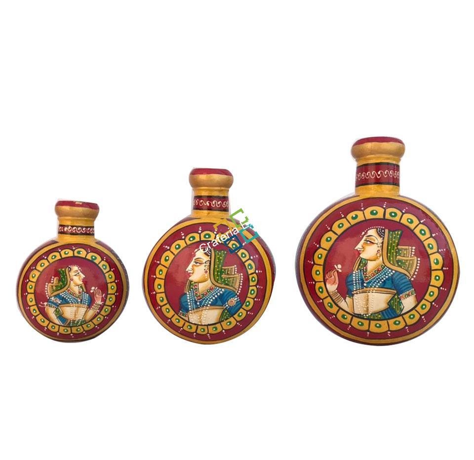 Handicrafted decorative flower pot painted by mughal shasak kalakriti (set of 3)