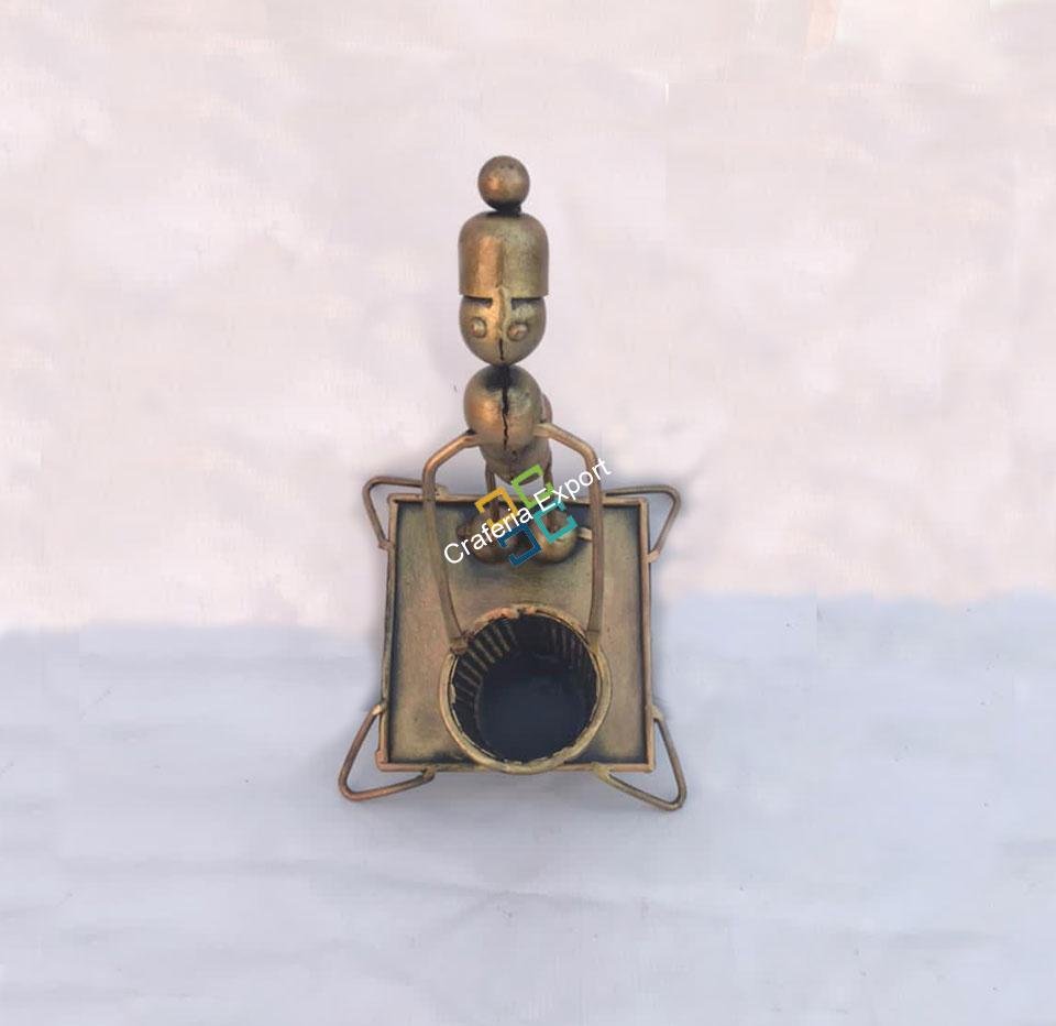 Caterpillar design of metal mesh Pen stand holder/ Desk organizer