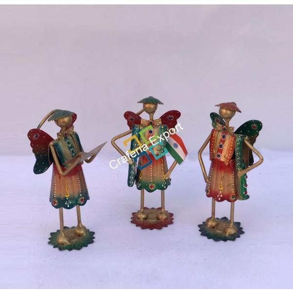 Metal Figurine Unquie Gifts showpiece / mini Doll Standing (set of 3)